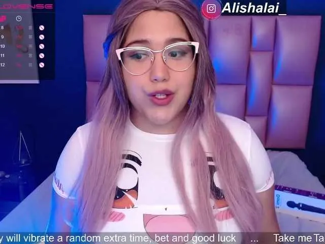 Live sex webcam photo for Alishalai #241177775