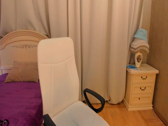 Live sex webcam photo for EllinaStam #257744846