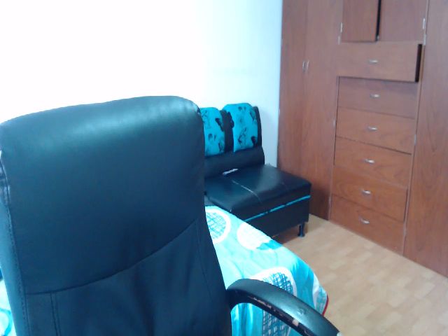 Live sex webcam photo for Gaby_blue #255437016