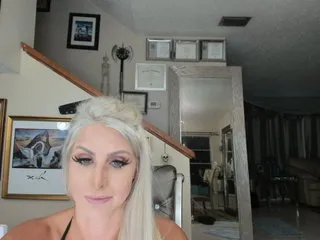 Live sex webcam photo for adrianna_fox #287952936