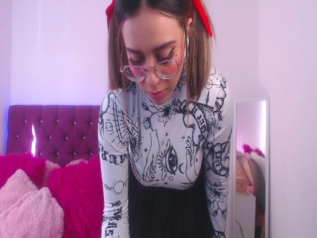 Live sex webcam photo for SamPuckett #255733429