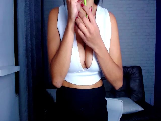 Live sex webcam photo for RachelAdams_6 #263603521