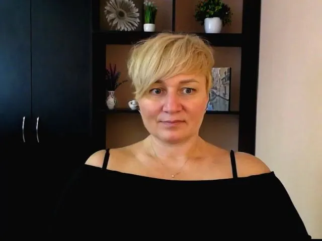 Live sex webcam photo for KailyMey #258651612