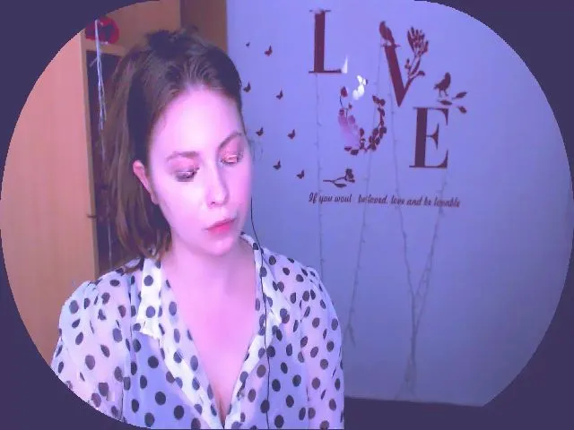 Live sex webcam photo for MollyMey #254256637