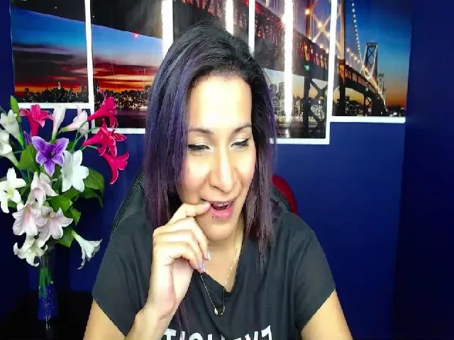 Live sex webcam photo for Infernalsexx #256149060