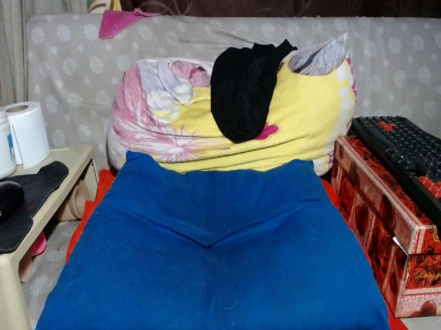 Live sex webcam photo for Carolinessex #259289915