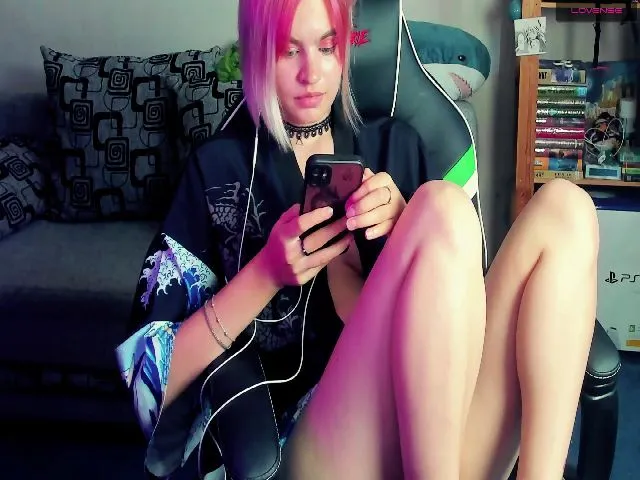 Live sex webcam photo for Sky_Drag0n #261938207