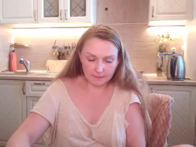 Live sex webcam photo for JaneGrey111 #254059492