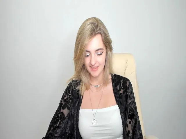 Live sex webcam photo for HelelGretta #254854849