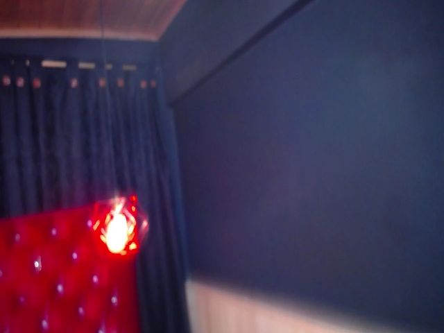 Live sex webcam photo for MeganJobs20 #265272044