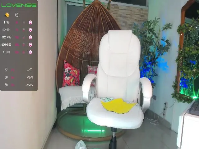 Live sex webcam photo for AiriKim #262485128