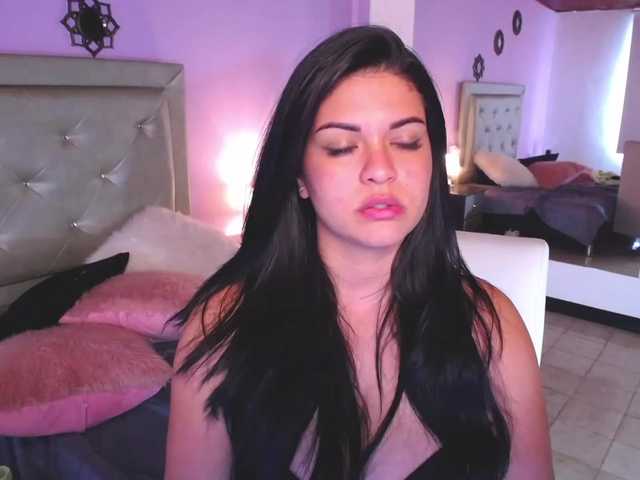 Live sex webcam photo for VeronicaLanz #242753184