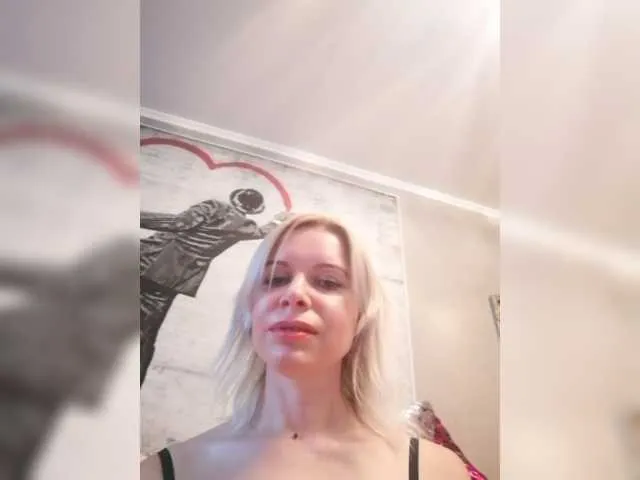 Live sex webcam photo for CathyPretty #252879650