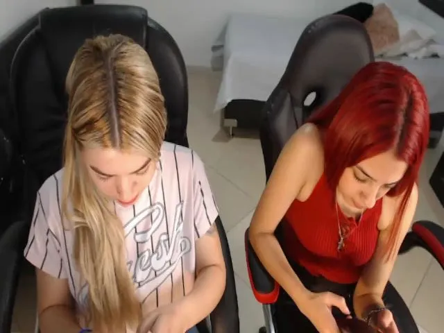 Live sex webcam photo for Thaunhty #261078626