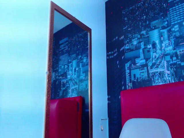 Live sex webcam photo for Haily_scot #252623549