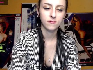 Live sex webcam photo for AnyHott #240652901