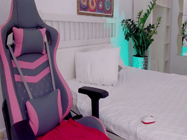 Live sex webcam photo for Jade_Grail #265024131