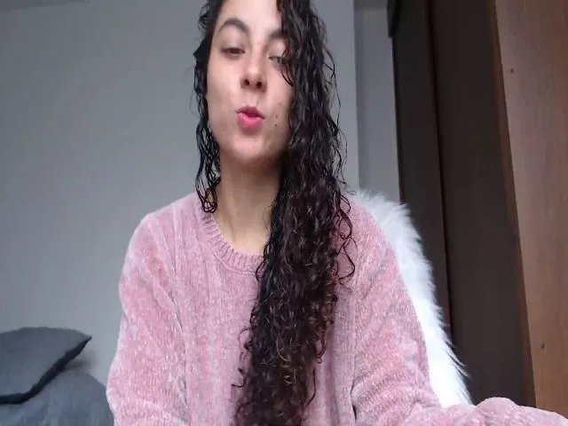 Live sex webcam photo for viiolet #257691161