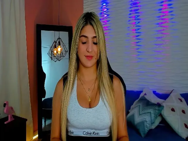 Live sex webcam photo for IsabelaBrown #257803215