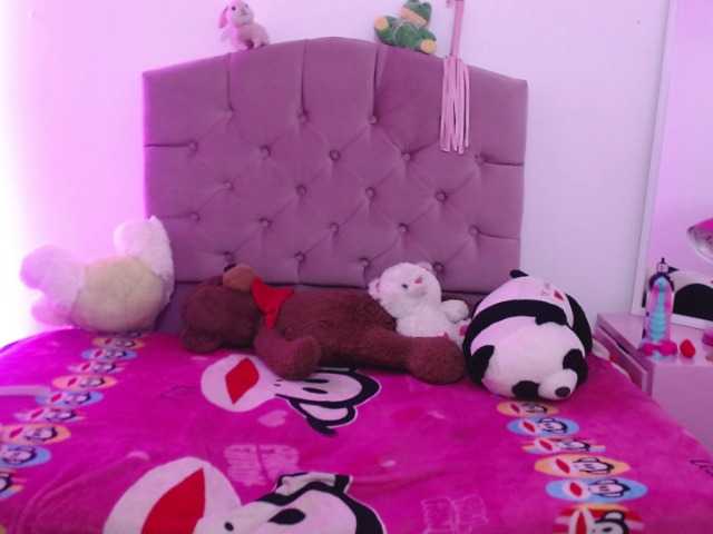 Live sex webcam photo for scarlet-gold #241348433