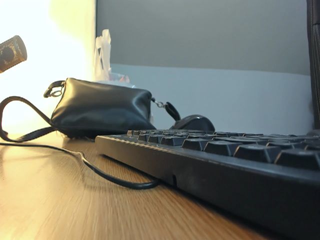 Live sex webcam photo for LizzieBrie #255548501