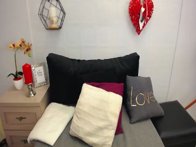 Live sex webcam photo for LaylaFantasy #264247797