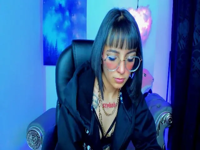 Live sex webcam photo for Angelsiinner #265587767