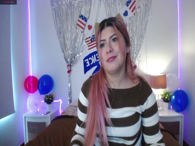 Live sex webcam photo for NicolSaenz #252871541