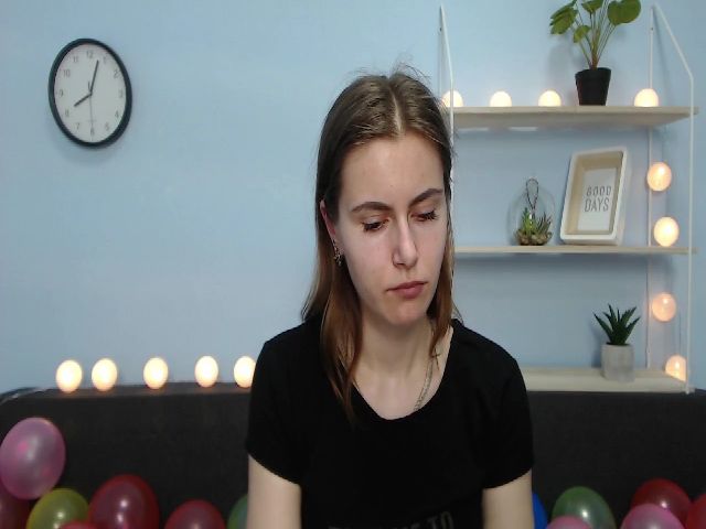 Live sex webcam photo for MollyTravis #252670000