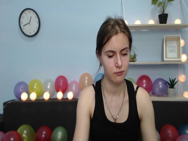 Live sex webcam photo for MollyTravis #252915745