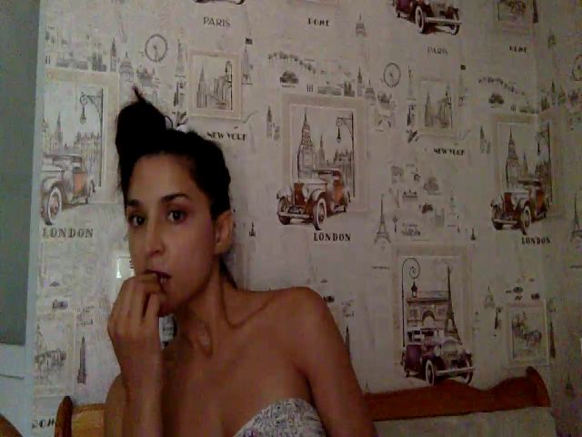Live sex webcam photo for JolyBoss #263113938