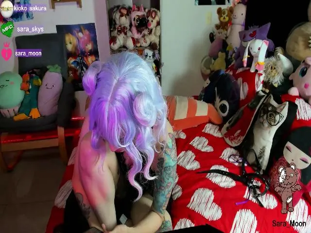 Live sex webcam photo for Sara_Skys #258508587