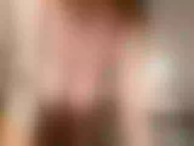 Live sex webcam photo for Honeyt #254483074