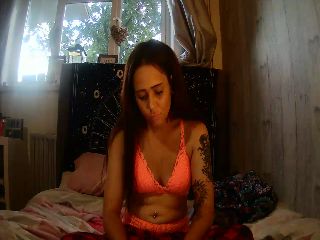 Live sex webcam photo for Saffy30 #251977798