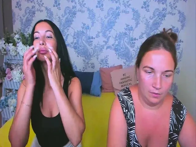 Live sex webcam photo for NikaRysa #254307226