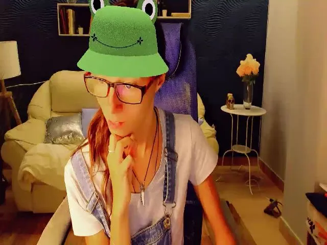 Live sex webcam photo for amyjune01 #256382611