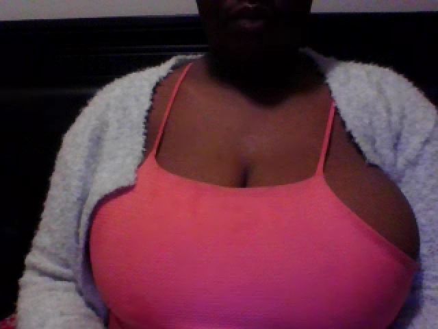 Live sex webcam photo for TheMajestibbb #258262848