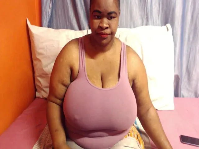 Live sex webcam photo for Sweetnozie #259157159