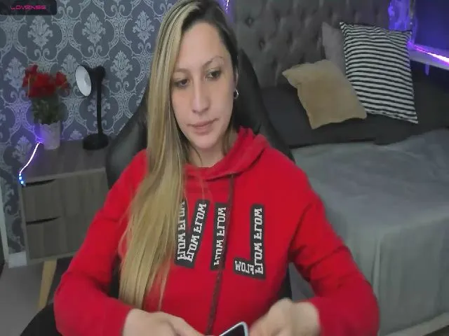 Live sex webcam photo for hania_bru26 #264098784