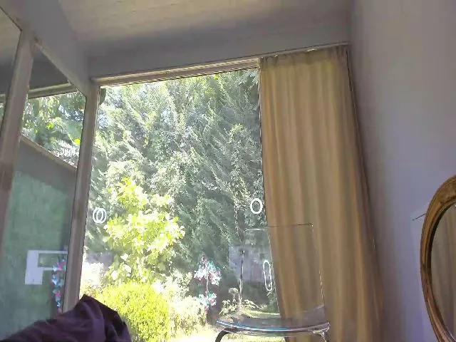 Live sex webcam photo for AlisonKate #263055165