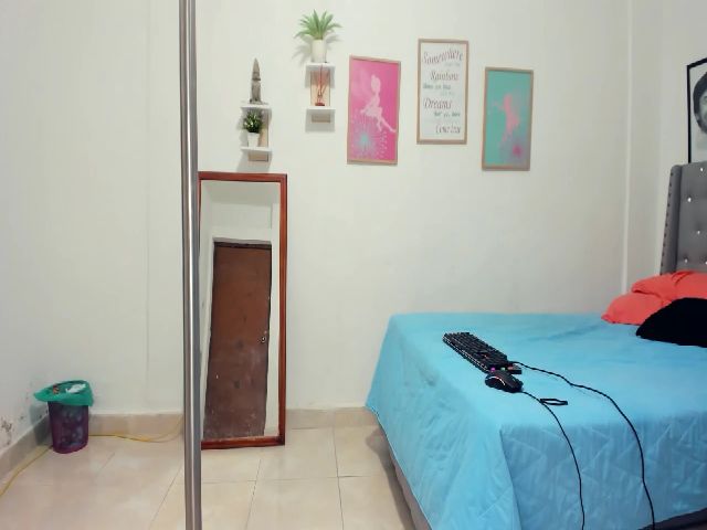 Live sex webcam photo for Ashlylovex #255914616