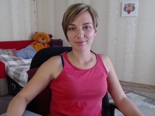 Live sex webcam photo for EmilyWild18 #240607357