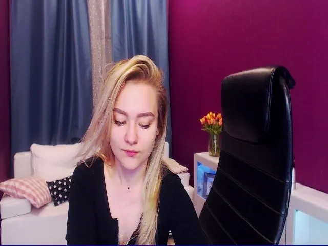 Live sex webcam photo for Kara_Smith #258925322