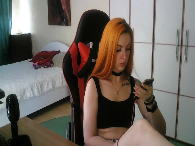 Live sex webcam photo for LuckyStarlet #262986041