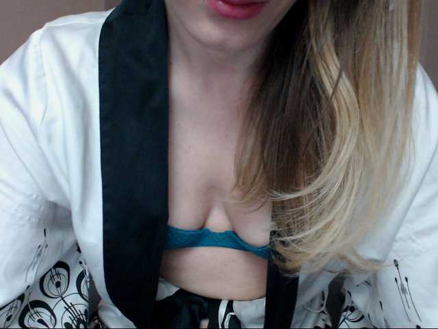 Live sex webcam photo for xLolaBloomx #241038080