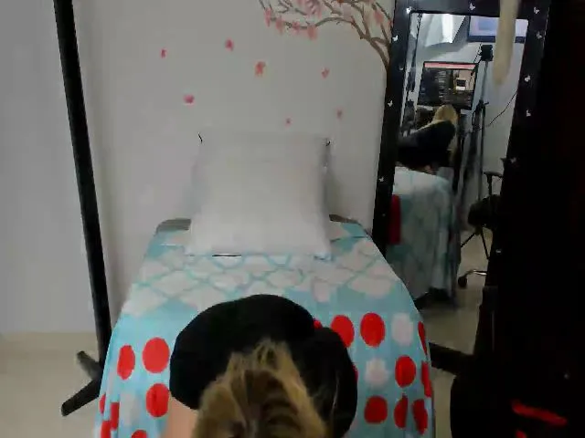 Live sex webcam photo for Angel_grey_ #255969400