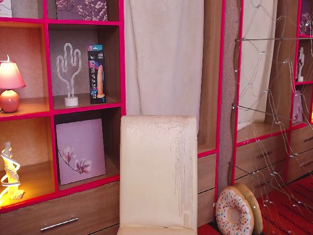 Live sex webcam photo for Blazin_Ruby #253795997