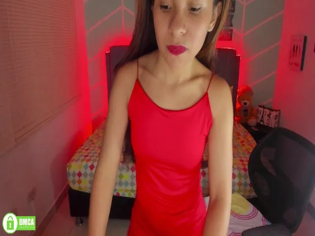 Live sex webcam photo for Kattysweet_ #252851108