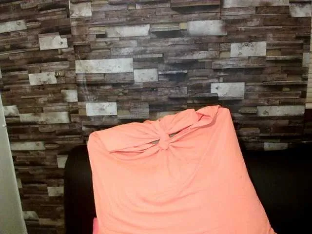 Live sex webcam photo for Indiantasha #287985966