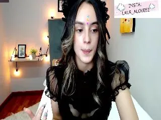 Live sex webcam photo for Laura_Lovee_ #252008199